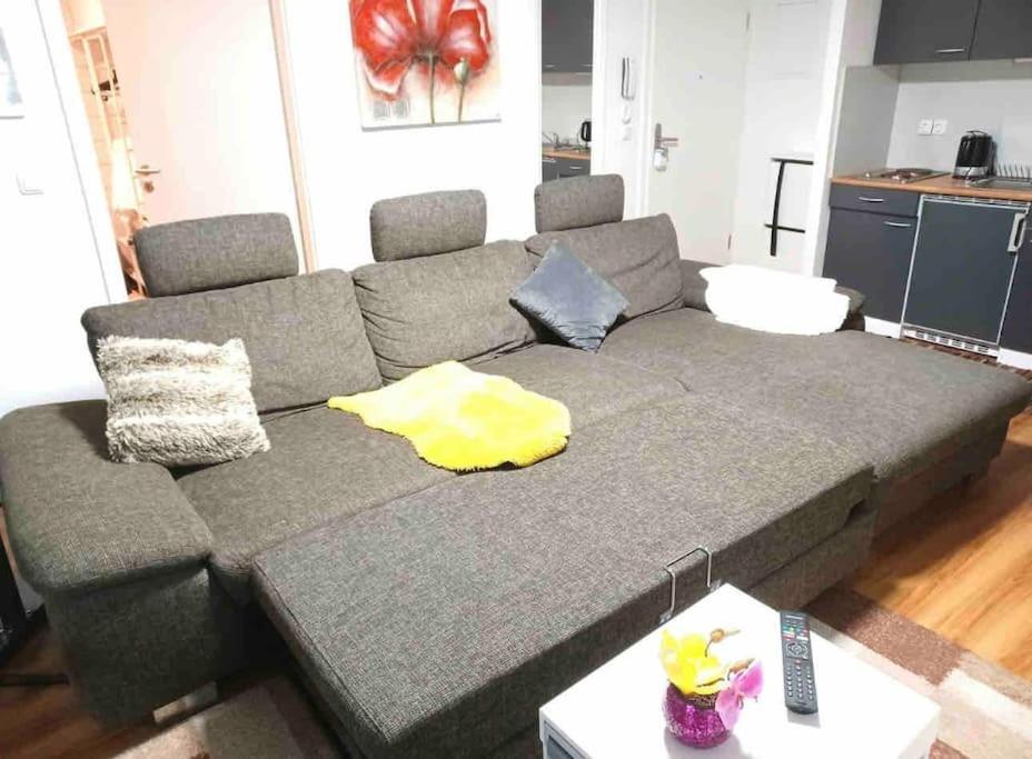 Central Restaurant Apartment