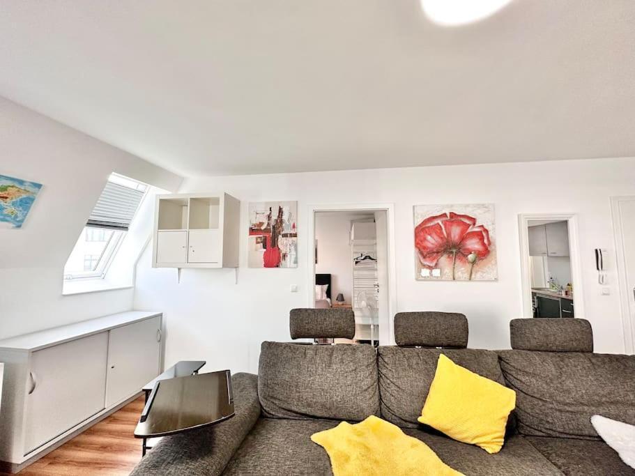 Central Restaurant Apartment *